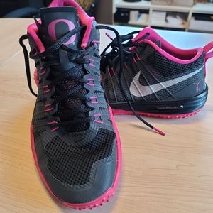 Nike Flywire Lumarlon Sneakers